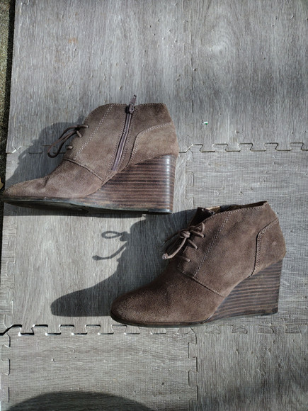 🐸Lucky Brand Suede Ankle Booties - Picture 2 of 9